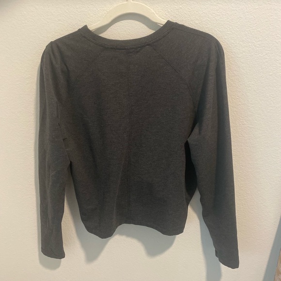Lululemon twist front long sleeve - Picture 2 of 3